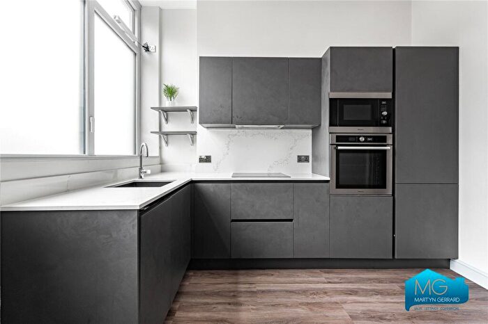 2 Bedroom Apartment To Rent In Hanley Road, London, N4