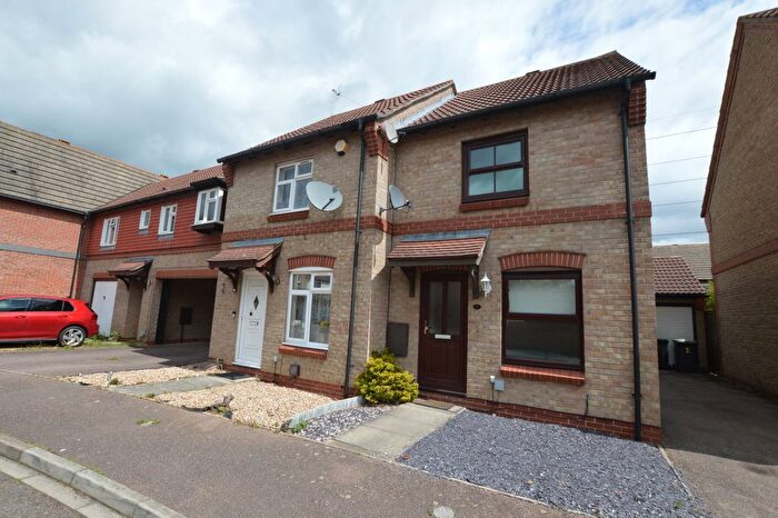 2 Bedroom End Of Terrace House To Rent In Burridge Close, Marston Moreteyne, MK43