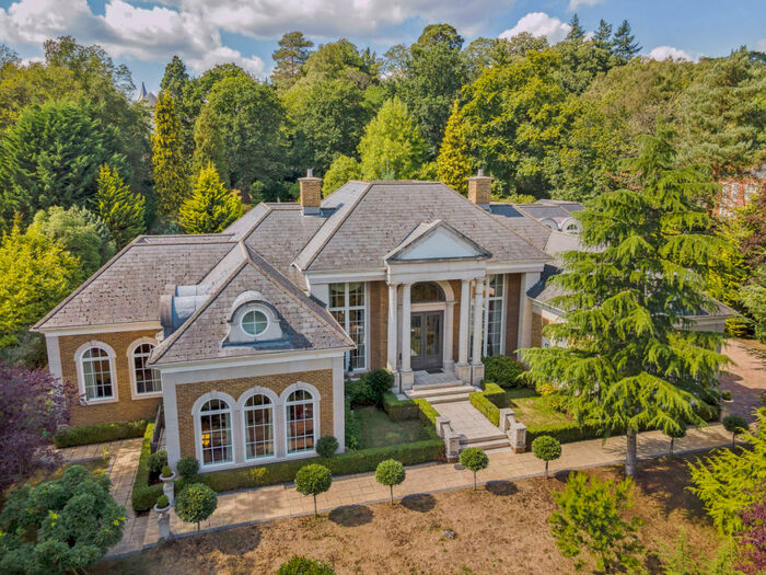 7 Bedroom Detached House To Rent In Rodona Road, Weybridge, KT13