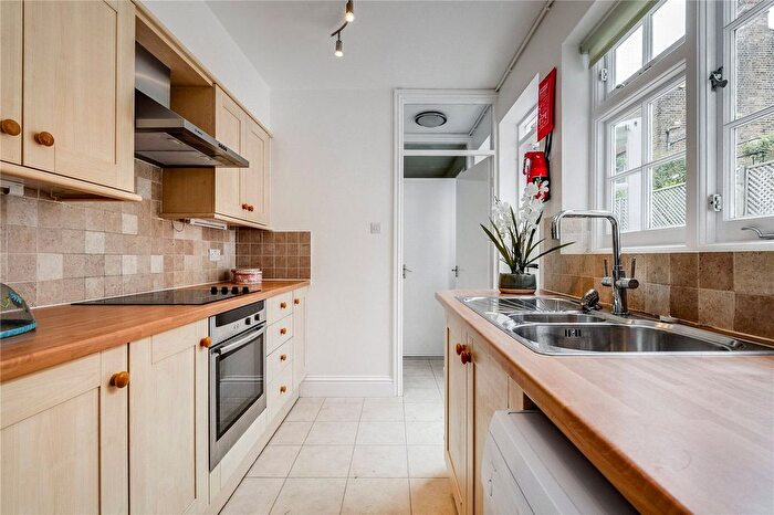 2 Bedroom Terraced House To Rent In St. Peters Grove, Hammersmith, W6