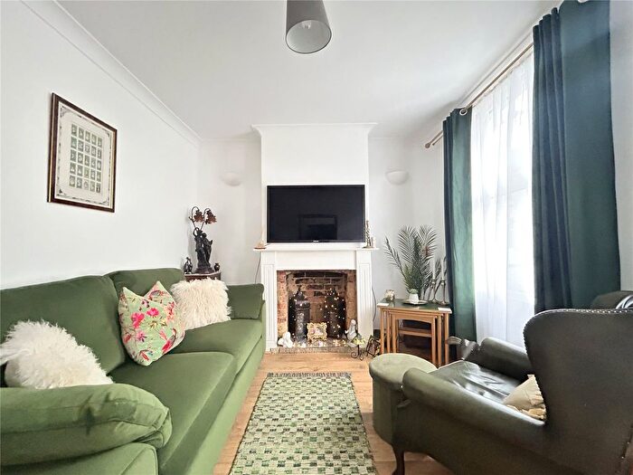 3 Bedroom Terraced House For Sale In West Street, Gillingham, Kent, ME7