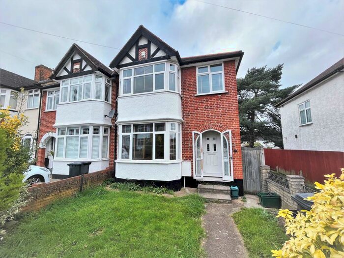 3 Bedroom Terraced House To Rent In Woodside Avenue, Chislehurst, Kent, BR7