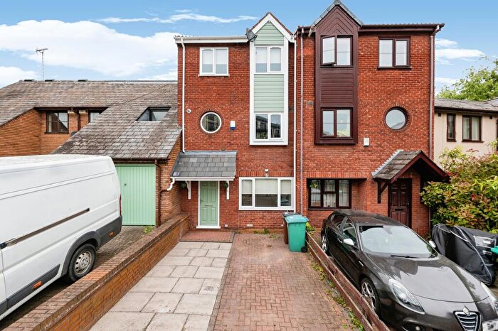 3 Bedroom Semi Detached House To Rent In Quayside Close, Nottingham, NG2
