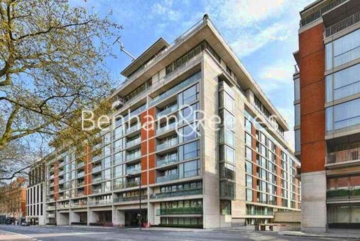 4 Bedroom Property To Rent In The Knightsbridge Apartments, Knightsbridge, SW7