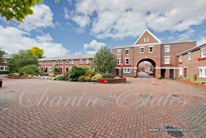 5 Bedroom Town House To Rent In Lockesfield Place, London, E14