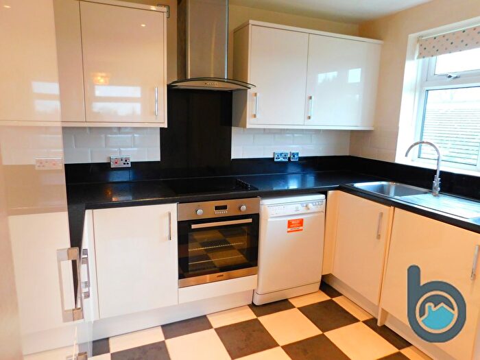 2 Bedroom Flat To Rent In Bradwell Road, Peterborough, PE3