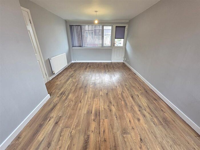 2 Bedroom Flat To Rent In Milford, Westwood, East Kilbride, G75