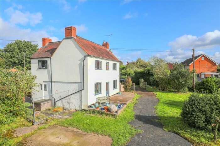 3 Bedroom House For Sale In Clows Top, Kidderminster, Worcestershire, DY14