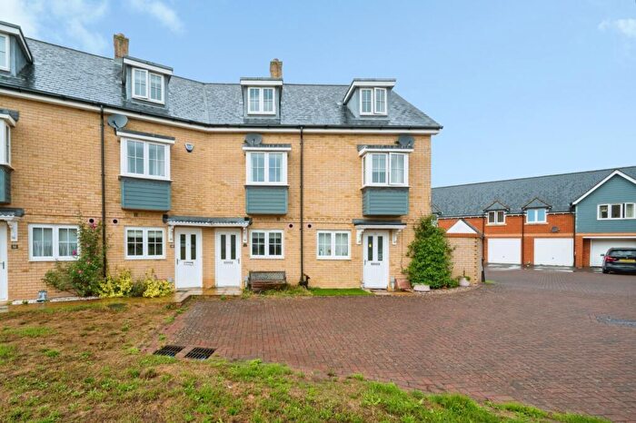 3 Bedroom Town House For Sale In Tarver Close, Romsey, Hampshire, SO51