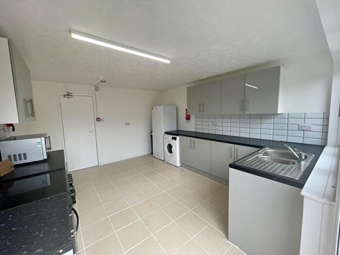 1 Bedroom Flat To Rent In Marjoram Place, MK14