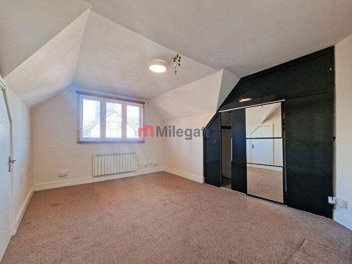 2 Bedroom Flat To Rent In Beech House Road, Croydon, CR0