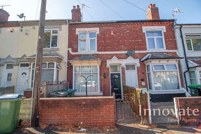 3 Bedroom Terraced House For Sale In Cemetery Road, Smethwick, B67