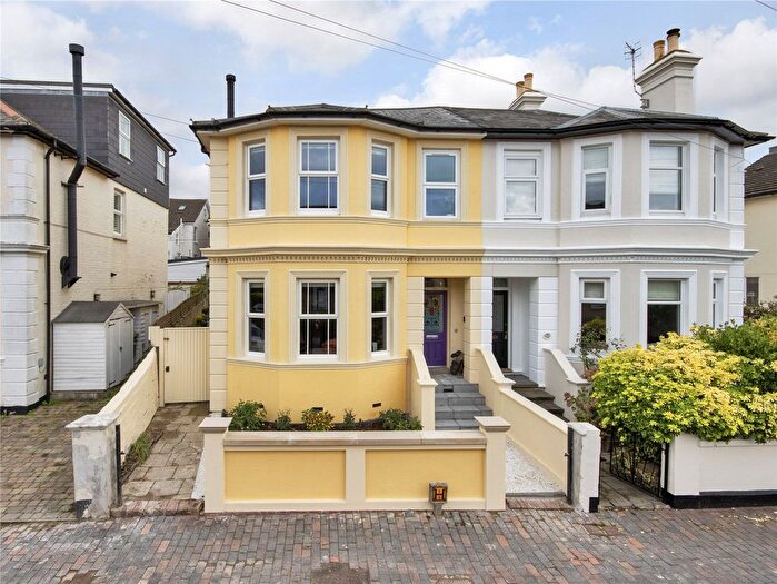 3 Bedroom Semi-detached House For Sale In Albion Road, Tunbridge Wells, Kent, TN1