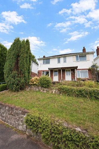 2 Bedroom Semi Detached House To Rent In Ferndene Way, Midanbury, Southampton, SO18