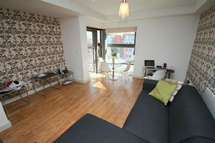 1 Bedroom Flat To Rent In Blantyre Street, Manchester, M15