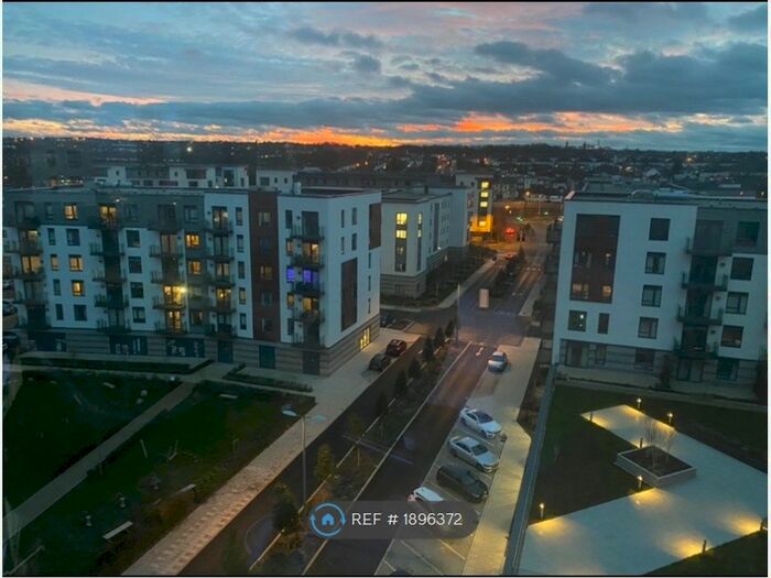 2 Bedroom Flat To Rent In Peninsula Quay, Gillingham, ME7