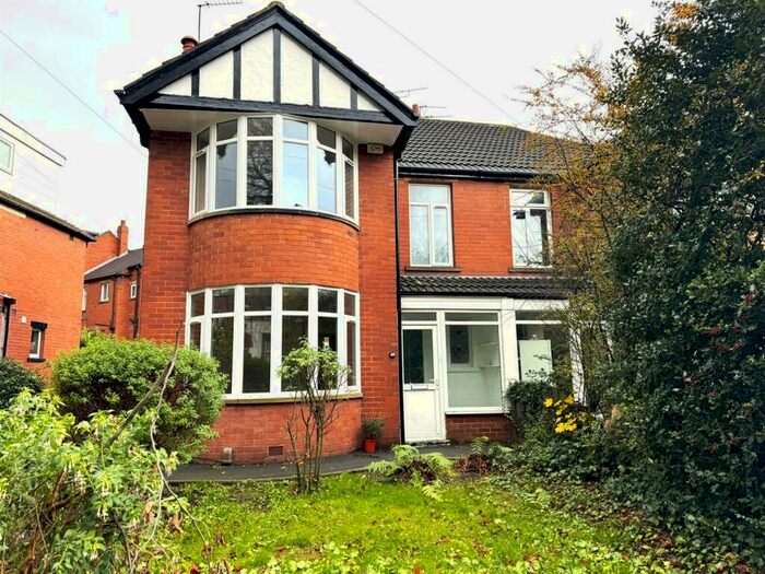 3 Bedroom House To Rent In Bainbrigge Road, Headingley, LS6