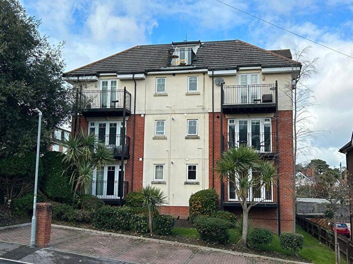2 Bedroom Flat To Rent In Burnaby Road, Bournemouth, BH4