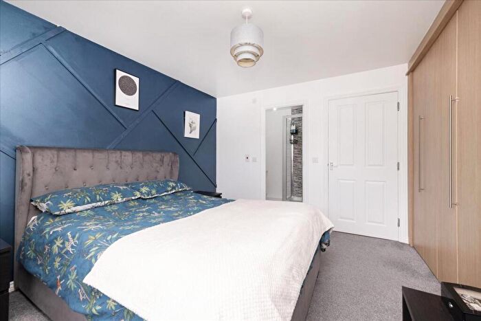 2 Bedroom Flat For Sale In Wester Kippielaw Drive, Dalkeith, EH22
