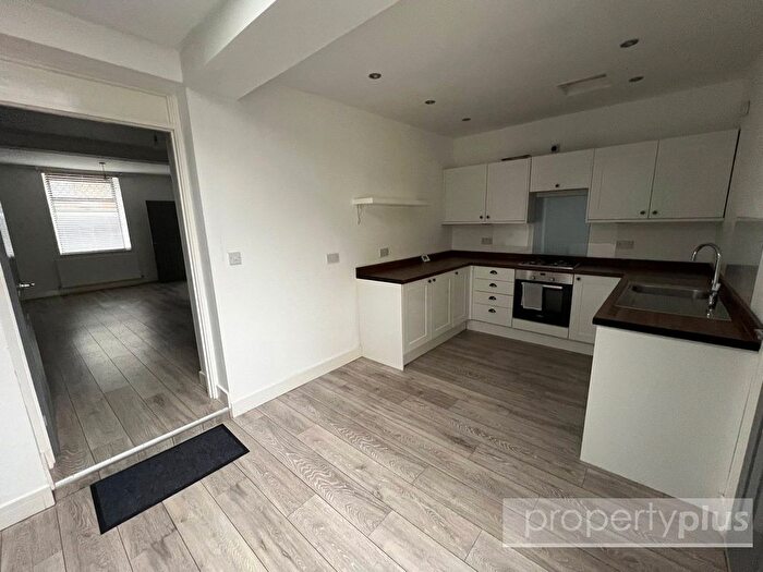 3 Bedroom Terraced House For Sale In High Street, Treorchy, Rhondda, CF42