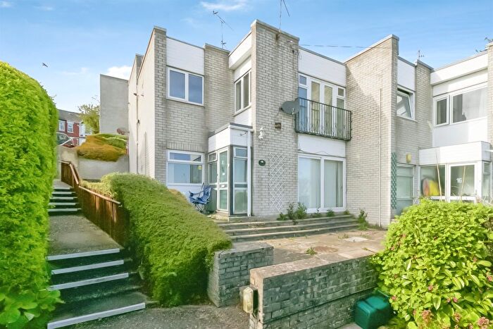 2 Bedroom Maisonette For Sale In Romilly Road, Barry, CF62