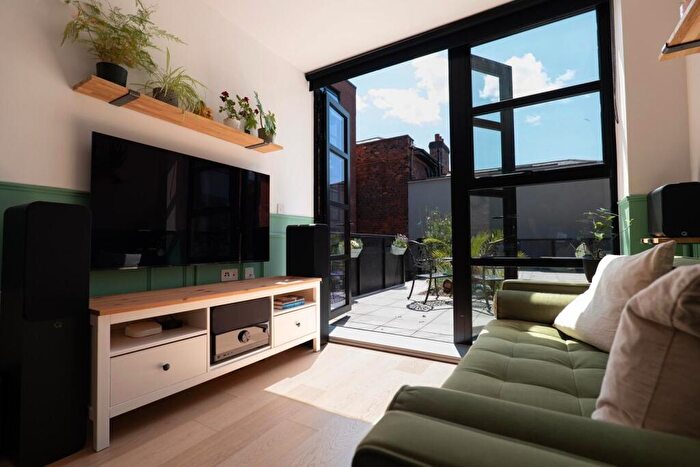 1 Bedroom Flat For Sale In Camden Street, Birmingham, B1