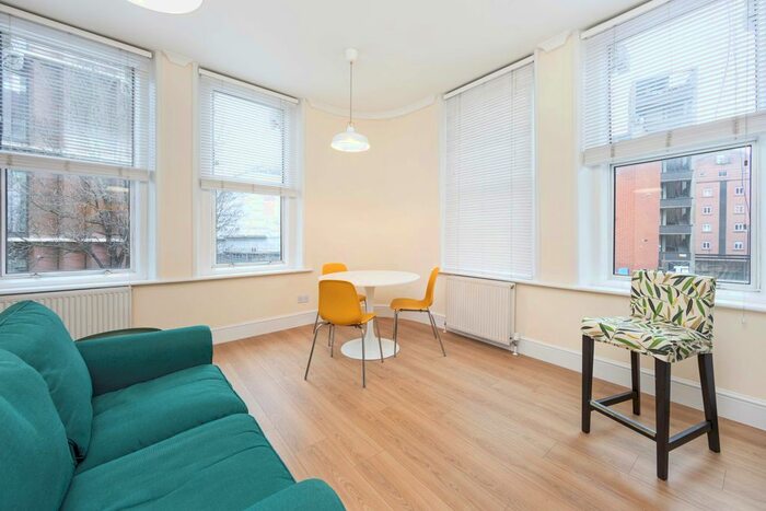 1 Bedroom Flat To Rent In Farringdon Road, Clerkenwell, London, EC1R