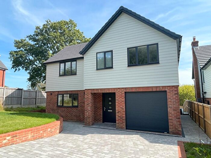 4 Bedroom Detached House For Sale In Hailsham Road, Herstmonceux, BN27