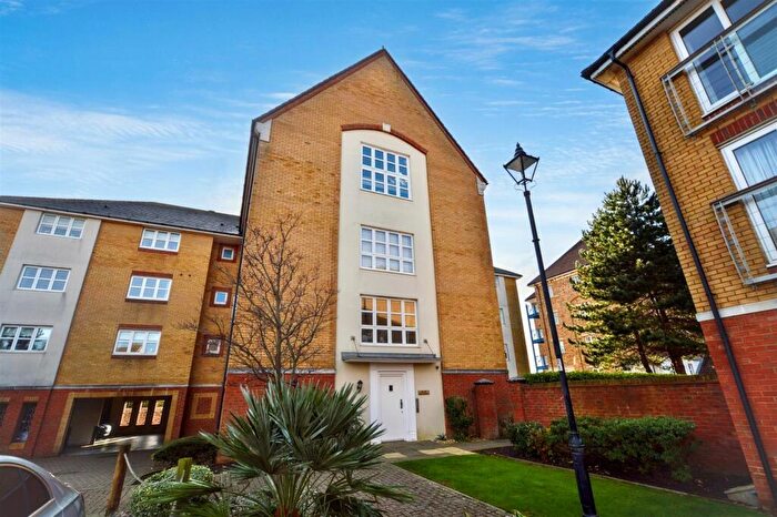 2 Bedroom Flat To Rent In Caroline Way, Eastbourne, BN23