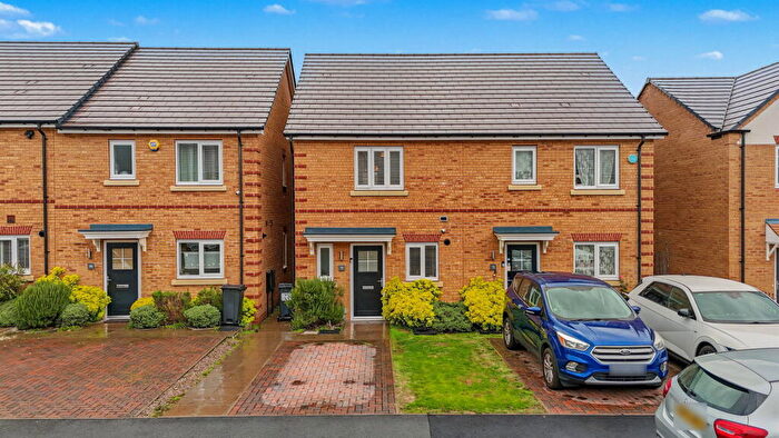 2 Bedroom Semi Detached House For Sale In Hawthorn Way, , Birmingham, B38