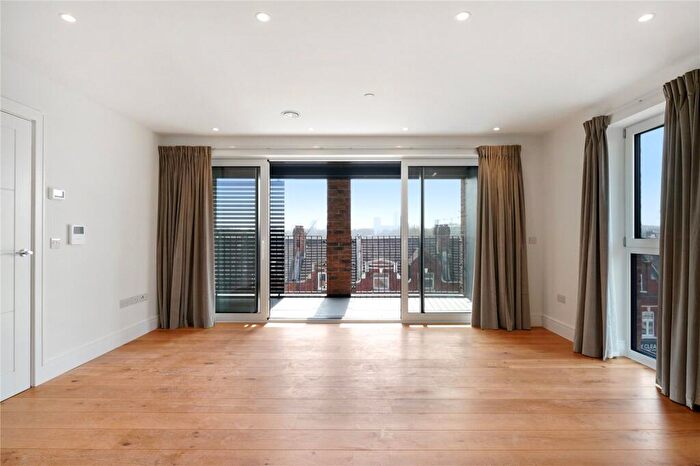 2 Bedroom Flat To Rent In Langham Road, Wood Green, N15