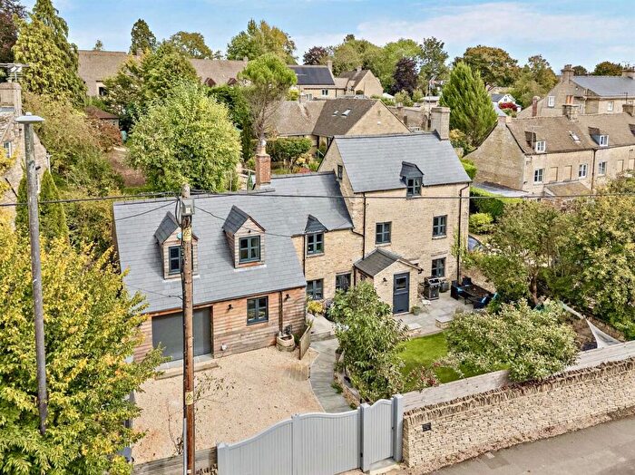 4 Bedroom Detached House For Sale In Cirencester, GL7