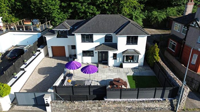 4 Bedroom Detached House For Sale In Bangor, Gwynedd, LL57