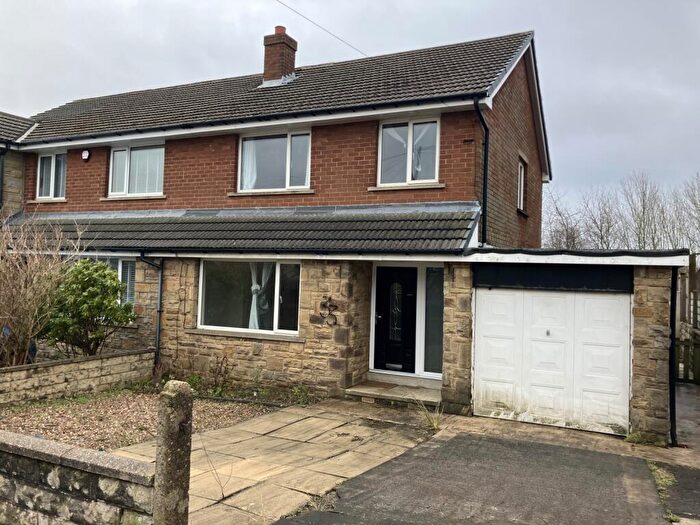 3 Bedroom Semi-Detached House To Rent In Briarlyn Avenue, Huddersfield, West Yorkshire, HD3