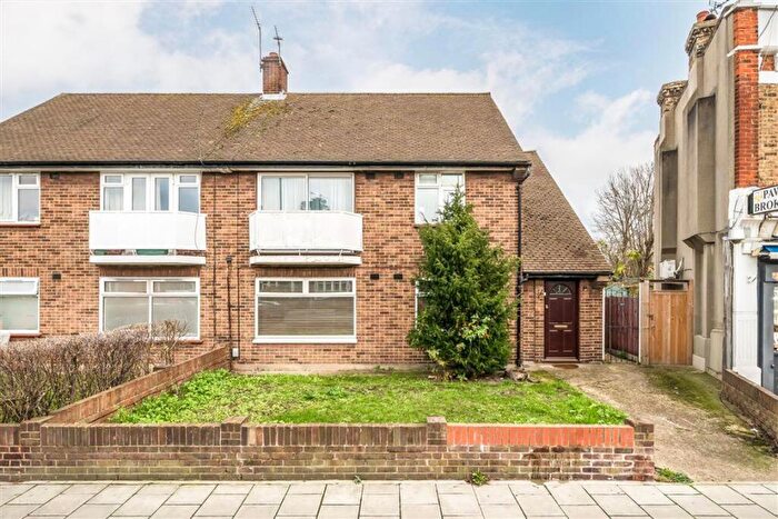 2 Bedroom Flat For Sale In Manor Lane, Lee, SE12