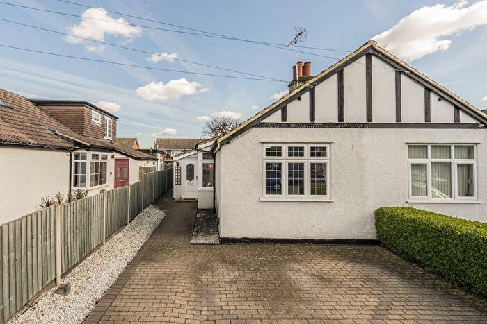 2 Bedroom Bungalow For Sale In Wood Road, Shepperton, TW17