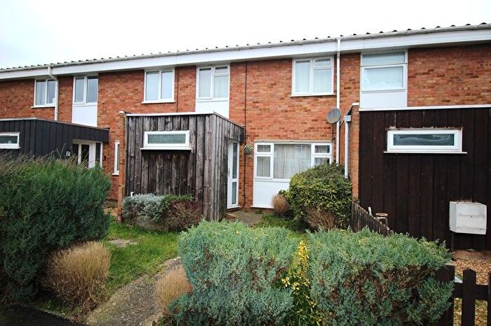 3 Bedroom Terraced House To Rent In Hampton Close, Wilstead, Beds, MK45