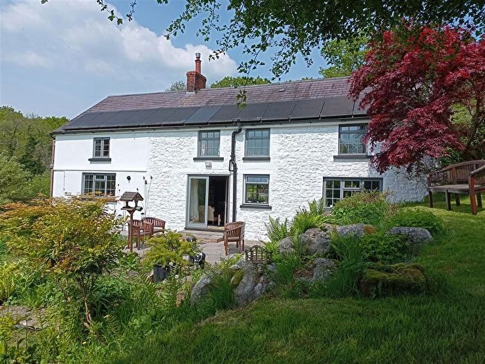 4 Bedroom Property For Sale In Heol Ddu, Ammanford, SA18