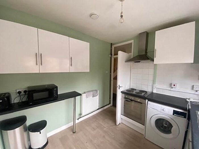 3 Bedroom Flat To Rent In Sidcup Hill, Sidcup, DA14