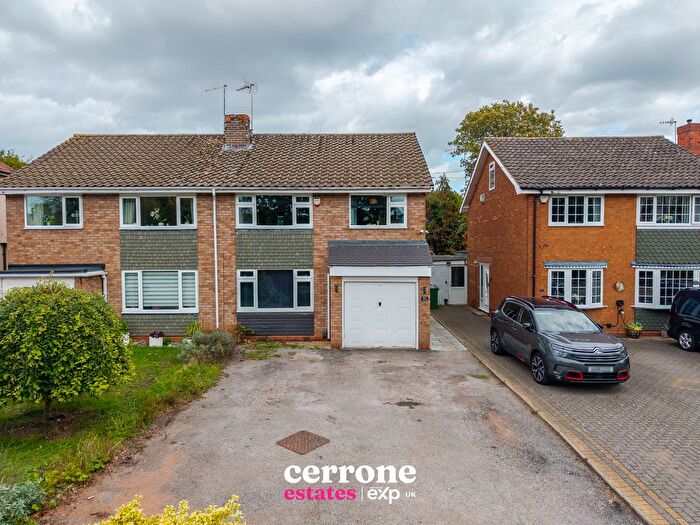3 Bedroom Semi-Detached House For Sale In Studley Road, Redditch, B98