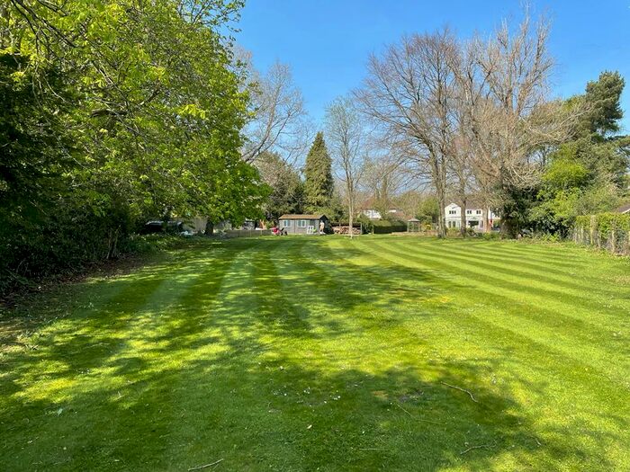 6 Bedroom Detached House For Sale In Wood Lane, South Heath, HP16