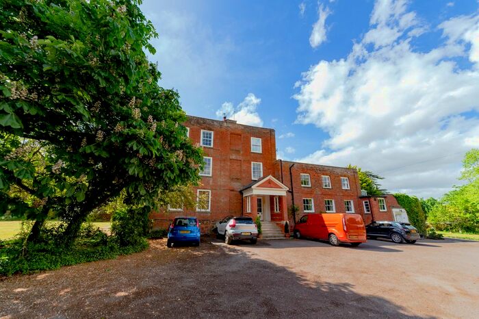 2 Bedroom Flat To Rent In Wood Lane, Beech Hill, Reading, RG7
