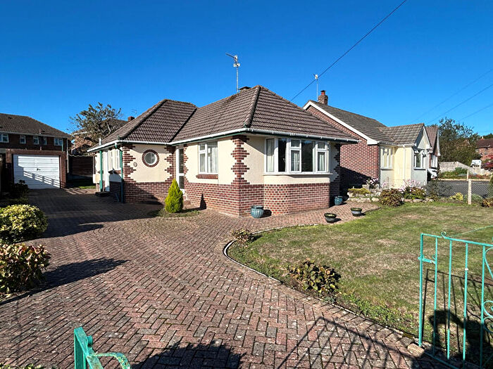 2 Bedroom Detached Bungalow For Sale In Edwina Drive, Poole, Dorset, BH17