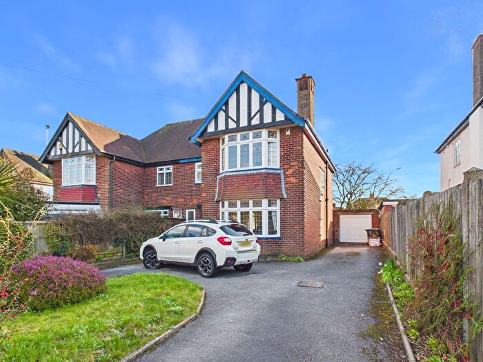 3 Bedroom Semi-Detached House For Sale In Huthwaite Road, Sutton-In-Ashfield, NG17