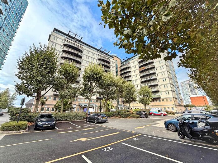 1 Bedroom Apartment For Sale In High Street, London, E15