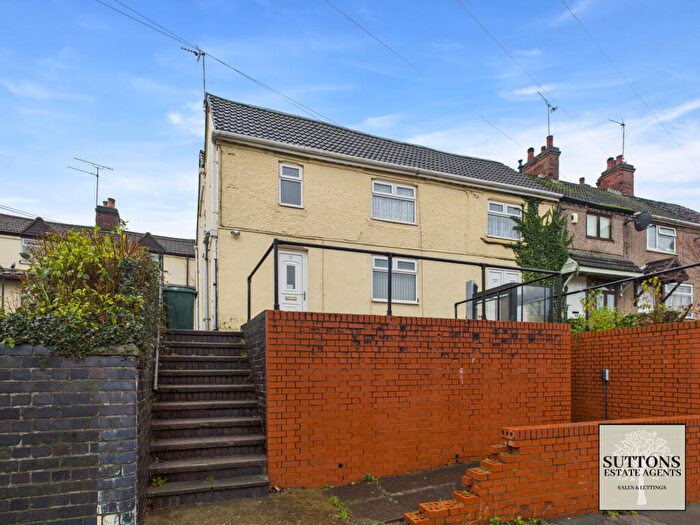 4 Bedroom End Of Terrace House For Sale In Woodshires Road, Longford, CV6