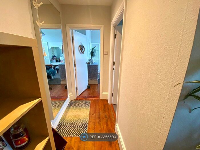 1 Bedroom Flat To Rent In Montserrat Road, Putney, SW15