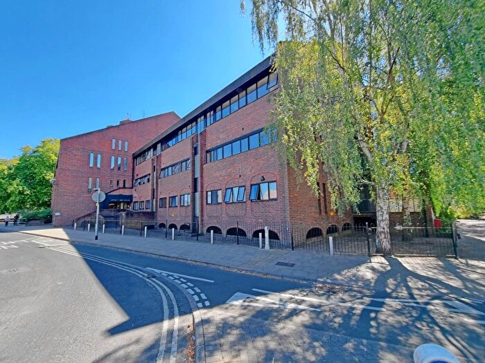 2 Bedroom Flat To Rent In Rope Walk, Ipswich, IP4