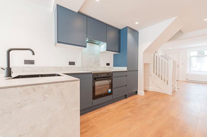 2 Bedroom End Of Terrace House To Rent In Methuen Street, Southampton, Hampshire, SO14