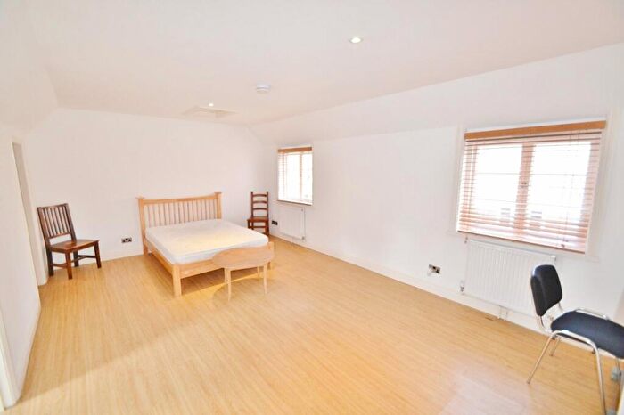 1 Bedroom Flat To Rent In Blandford St Mary, DT11